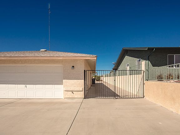 4th image of 3951 Coral Reef Dr