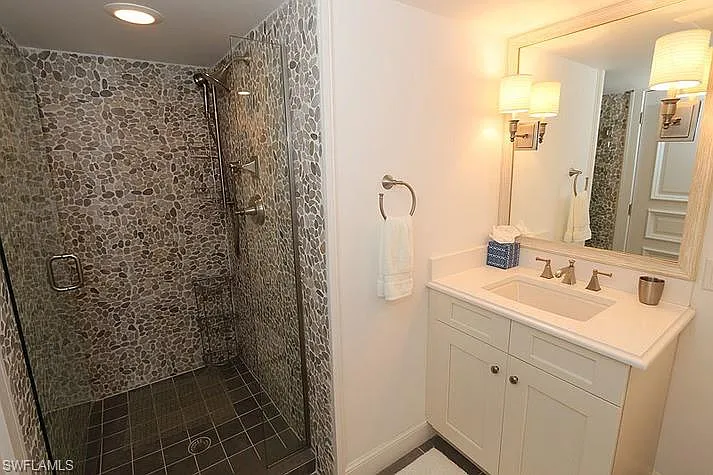 4041 Gulf Shore Blvd N #301 — Photo 21