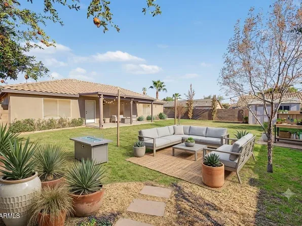 2228 S Banning Street, Gilbert, AZ 85295