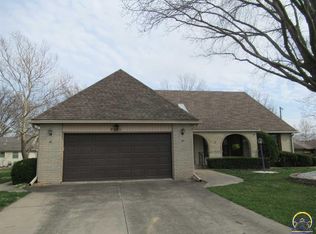 5821 SW 28th St, Topeka, KS 66614