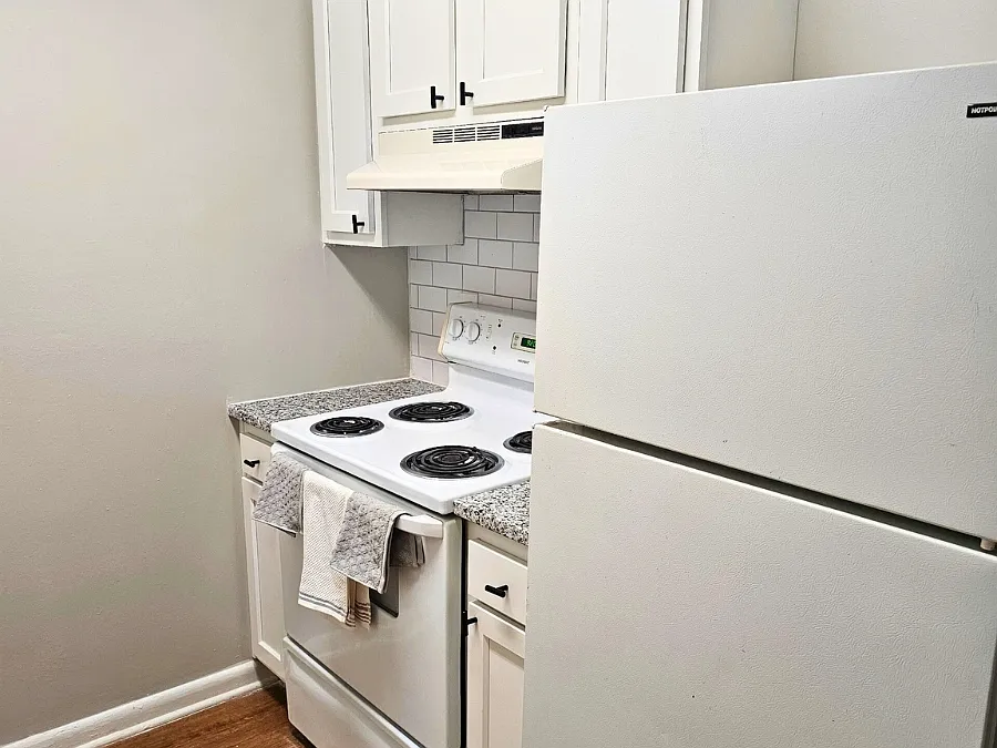 1 bed, 650 sqft, $949 — Photo 2