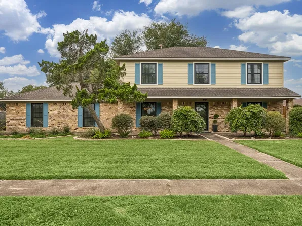 2309 Westpark Dr, Alvin, TX 77511