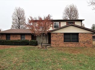 414 Windrift Dr, Belleville, IL 62221