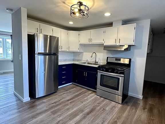 4th image of 354 Weinland St