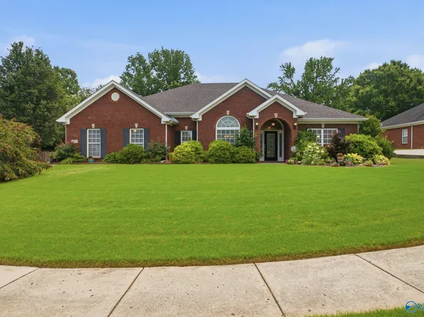 221 Bridgefield Rd, Madison, AL 35758