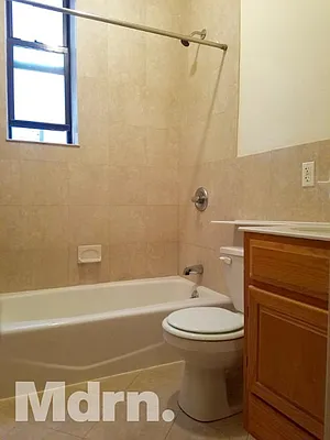 Rented by Mdrn Residential | media 23