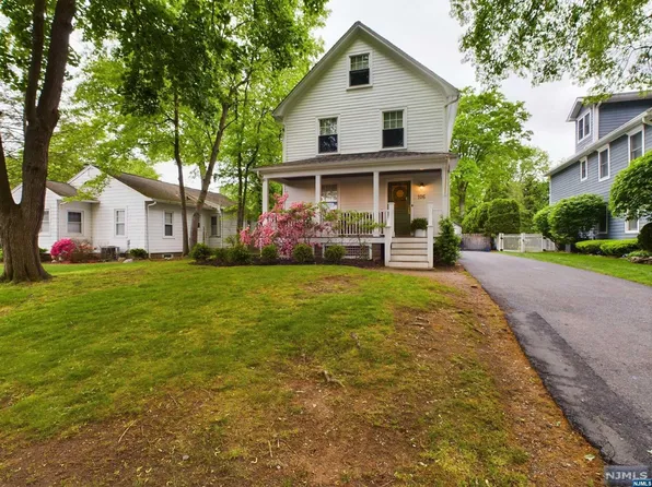 106 Walthery Ave, Ridgewood, NJ 07450