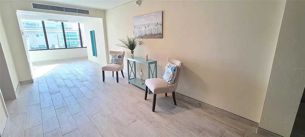 2 bed, 2.0 bath, 1134 sqft, $2,300 — Photo 3