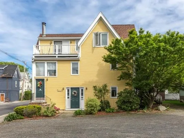 35 Andrew St #A, Salem, MA 01970