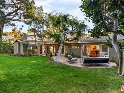901 N Kenter Ave, Los Angeles, CA, 90049