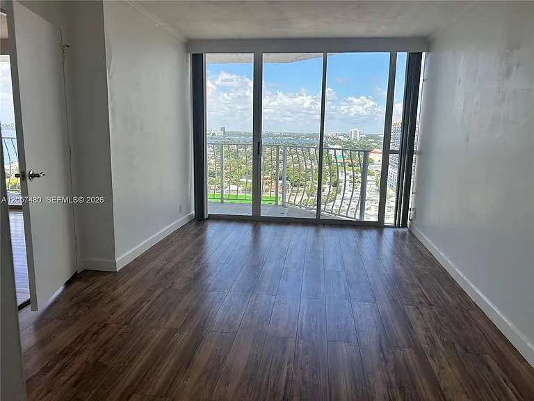 7601 E Treasure Dr #2104 — Photo 31