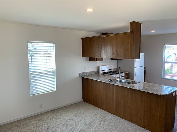 3rd image of 1719 W Olive Ave #Phzyts