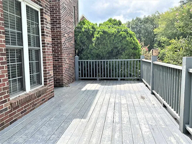5034 Cramer Woods Dr — Photo 17