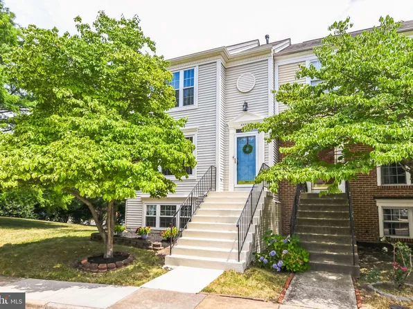 45596 Whitcomb Sq, Sterling, VA 20166