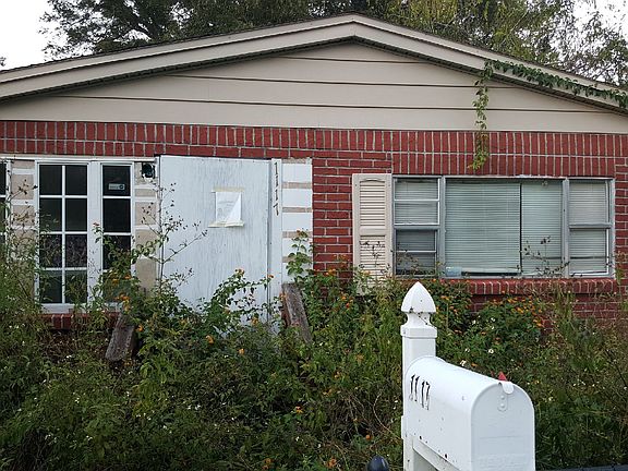 3rd image of 1117 W 23rd St