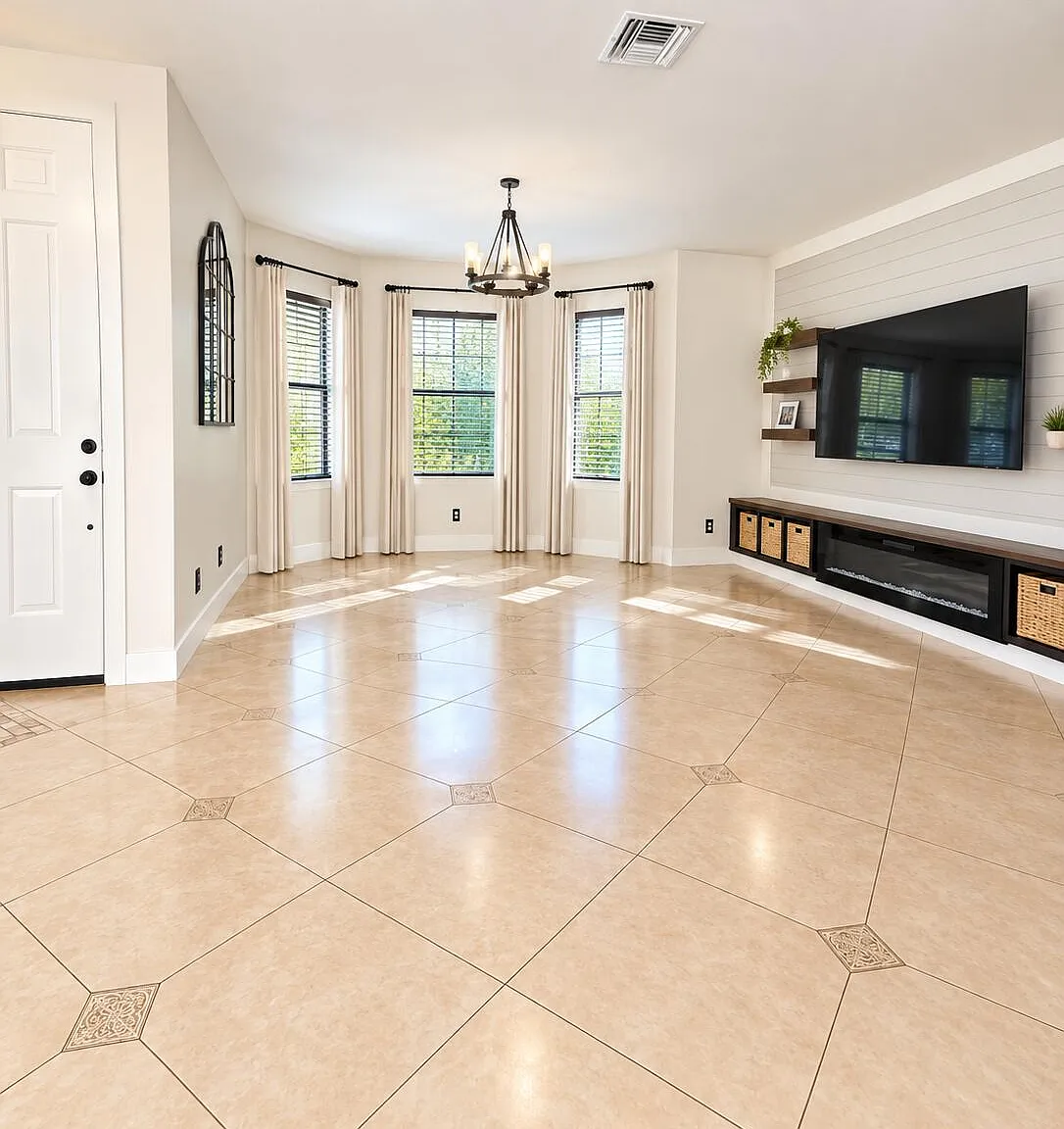 3 bed, 2.5 bath, 1712 sqft, $2,800 — Photo 3