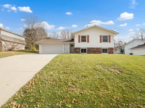 910 Byron Ave N, Byron, MN 55920