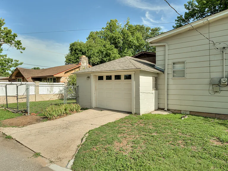 4701 N Peniel Ave — Photo 6