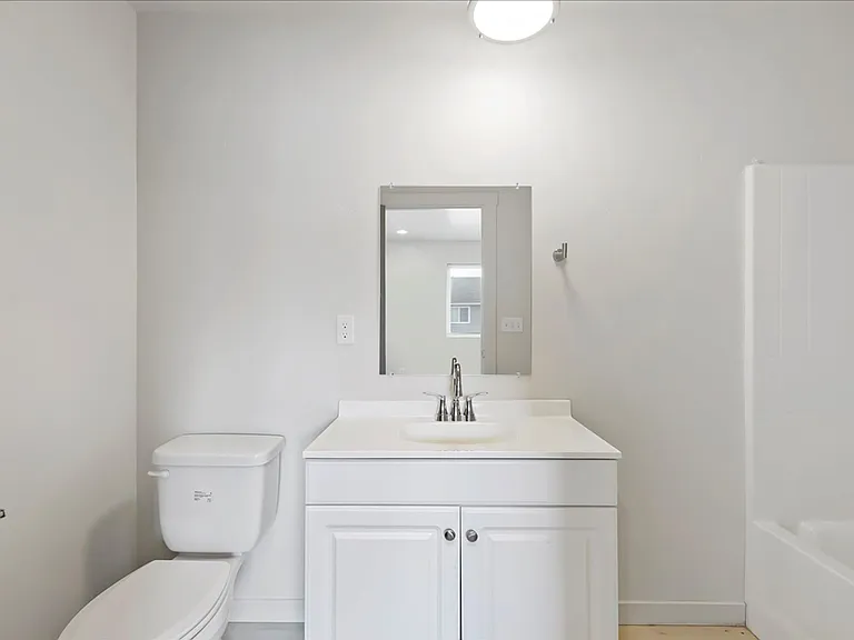 114-116 E Ravenna Ln #130 — Photo 13