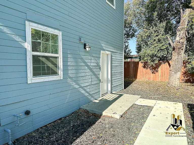 3617 6th Ave — Photo 1