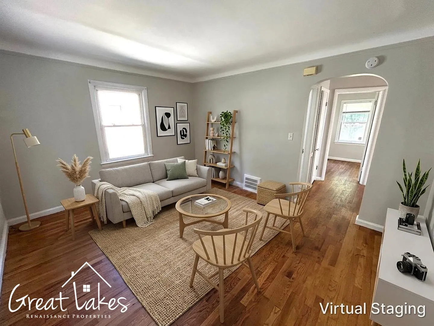 Stunning 3 Bedroom 1 Bathroom now available for rent — Photo 2