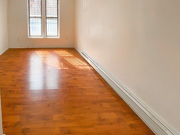 4th image of 577 Saint Johns Pl #1LF