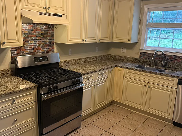 1312 George W Brumley Way SE — Photo 7