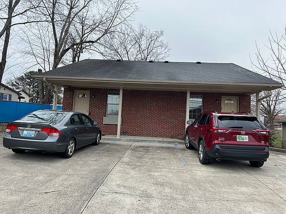 2nd image of 63 Mary St #63