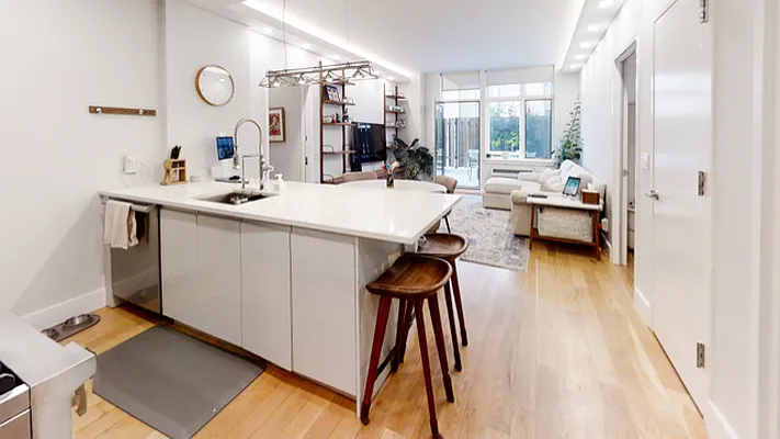 Rented by Modern Spaces | media 10