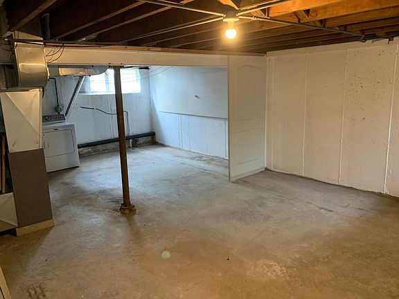 5th image of 33 Indianwood Blvd #33