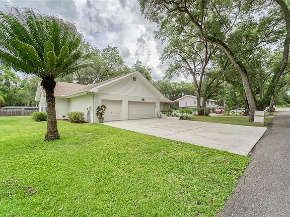 5th image of 919 Sylvia Ln