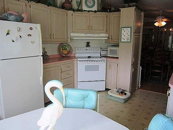 4th image of 104 Misty Falls Dr