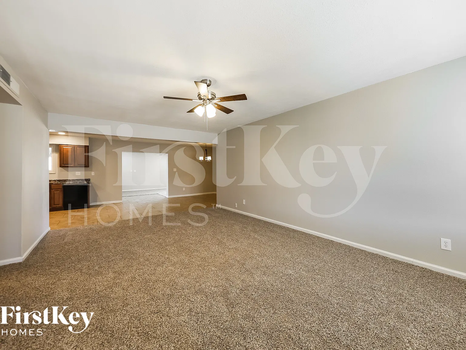 3 bed, 1.5 bath, 1681 sqft, $2,315 — Photo 2