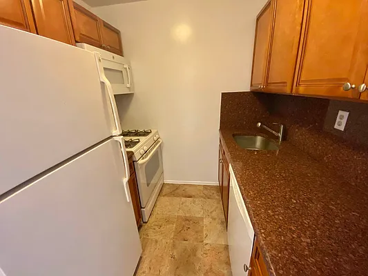 Rented by JM Preston Properties LLC | media 8