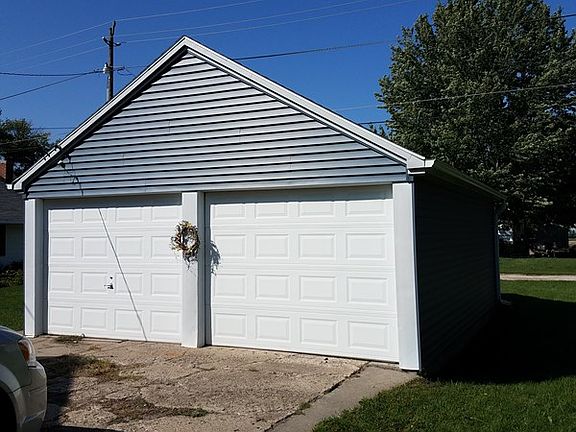 2nd image of 840 Richmond St