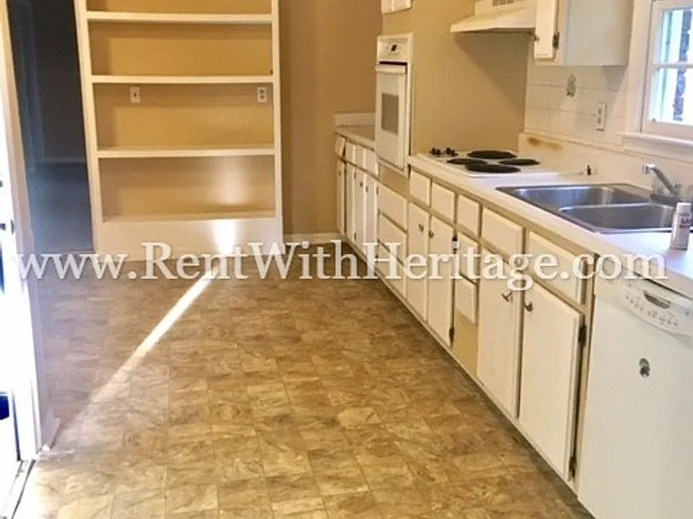 5407 Wilder Dr — Photo 9