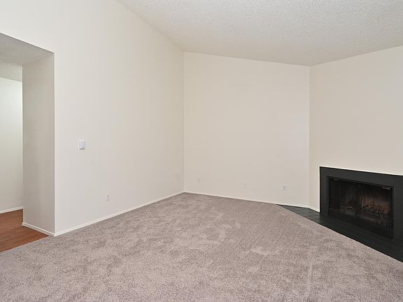5th image of 9534 Redmond Woodinville Rd NE