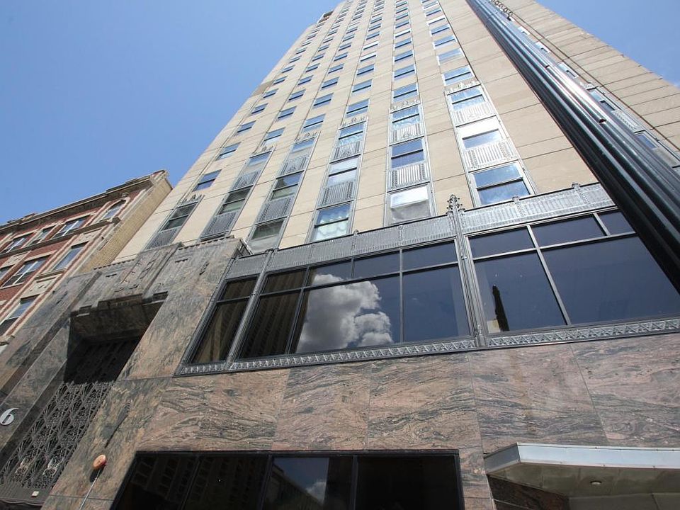 1st image of 606 W Wisconsin Ave Unit 1403