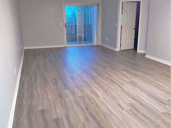 4th image of 727 Bragg Dr APT F