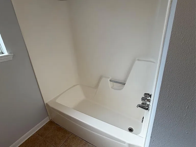 15722 Echo Canyon Dr — Photo 32