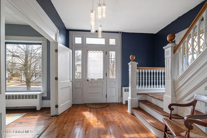 3rd image of 162 Elm Street
