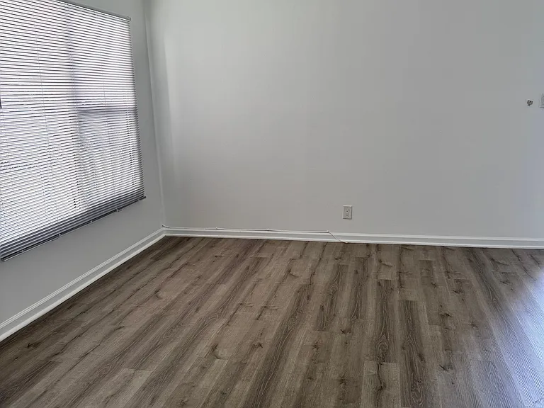 2505 & 2509 S Denison Ave #1 — Photo 7