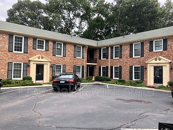 2nd image of 1305 Cypress Ave #106