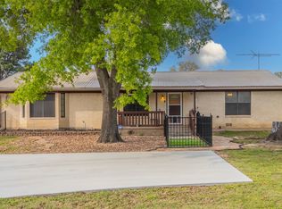 820 Reese Ln, Azle, TX 76020