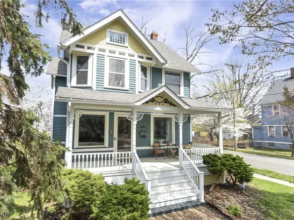 3202 Daisy Ave, Cleveland, OH 44109