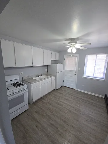 1322 Bataan Dr #2W Photo 1
