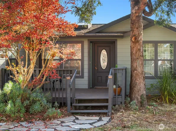 25728 78th Avenue SW, Vashon, WA 98070