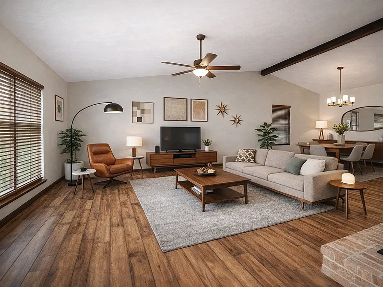 912 Lockhart Dr — Photo 3