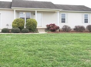 2250 Clear Water Ln, Newton, NC 28658