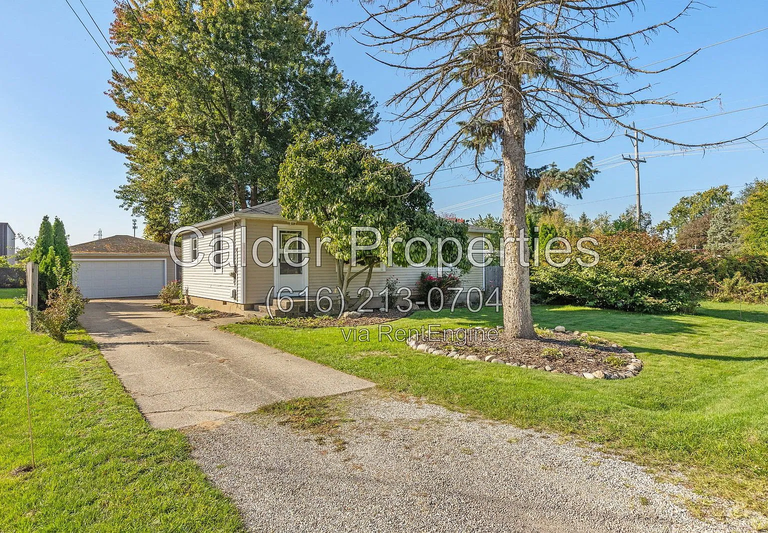 2 bed, 1.0 bath, 864 sqft, $1,600 — Photo 2